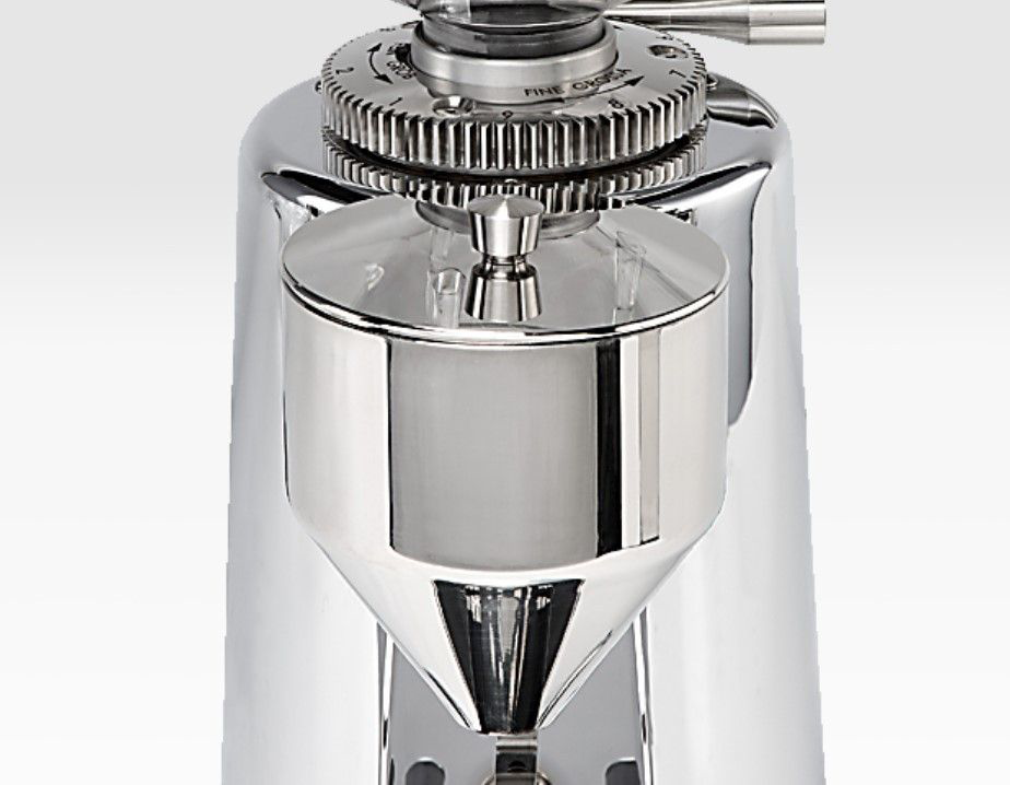 ECM Deckel für den Trichter der V-Titan - aufgesetzt